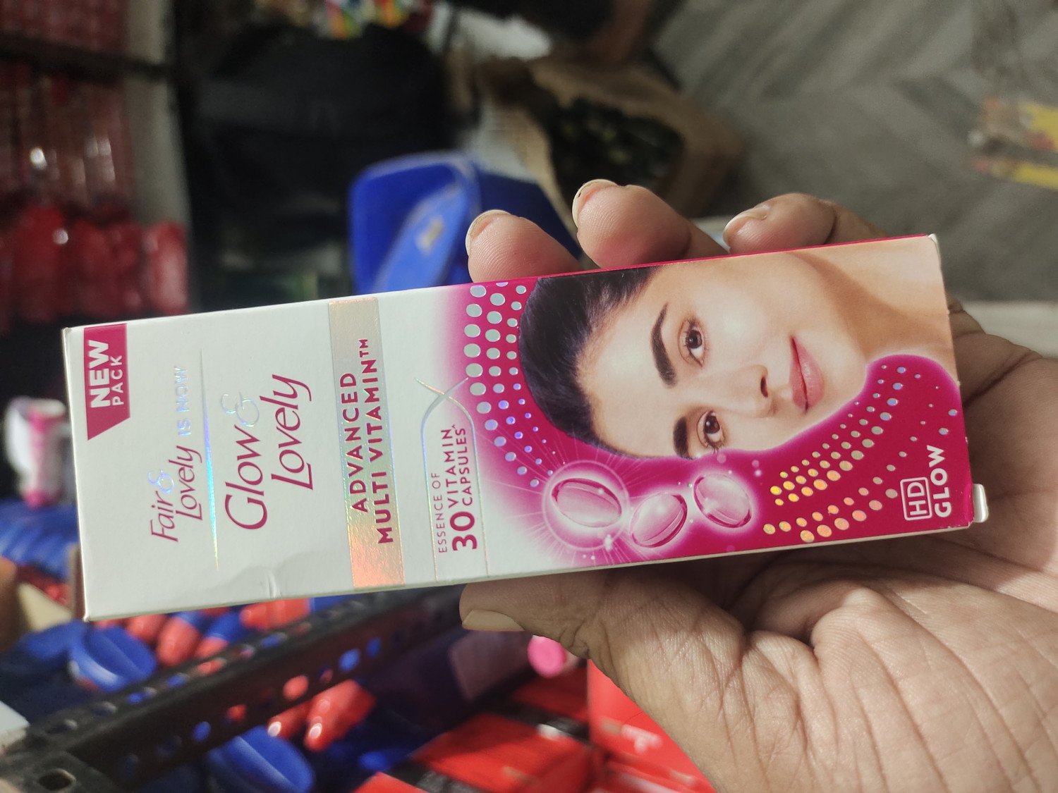 Glow $ lovely 135(50gm)